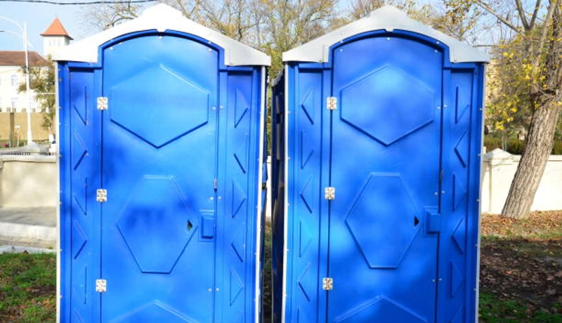 Standard Porta Potties services in Warwick.